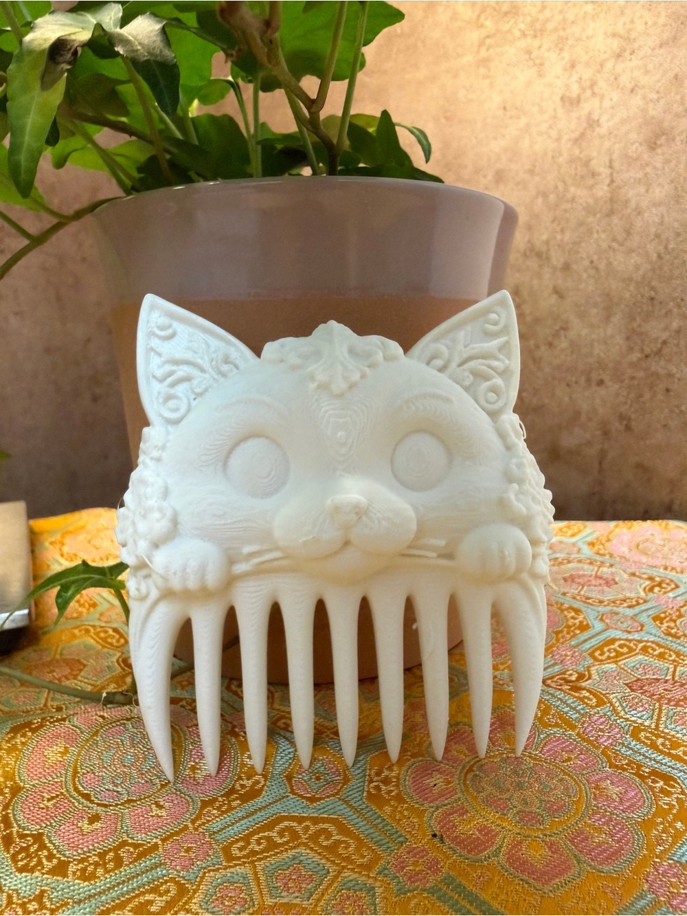 White Cat Hair Comb